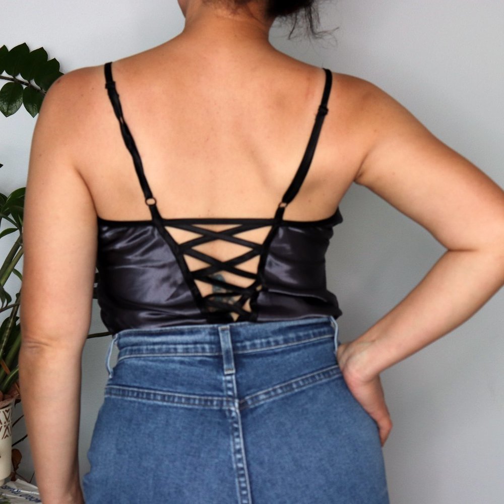 🌏 La Vie en Rose / Grey Camisole Top /  Size Medium